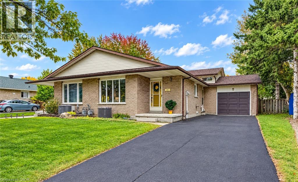 15 UXBRIDGE Crescent, Kitchener, Ontario