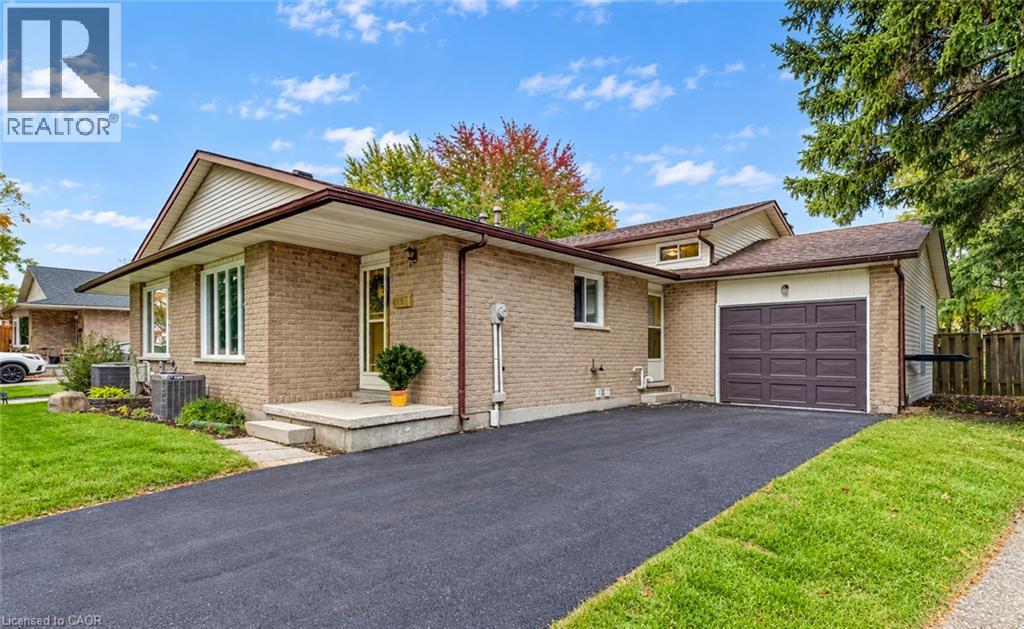 15 Uxbridge Crescent, Kitchener, Ontario  N2E 2S2 - Photo 2 - 40868397