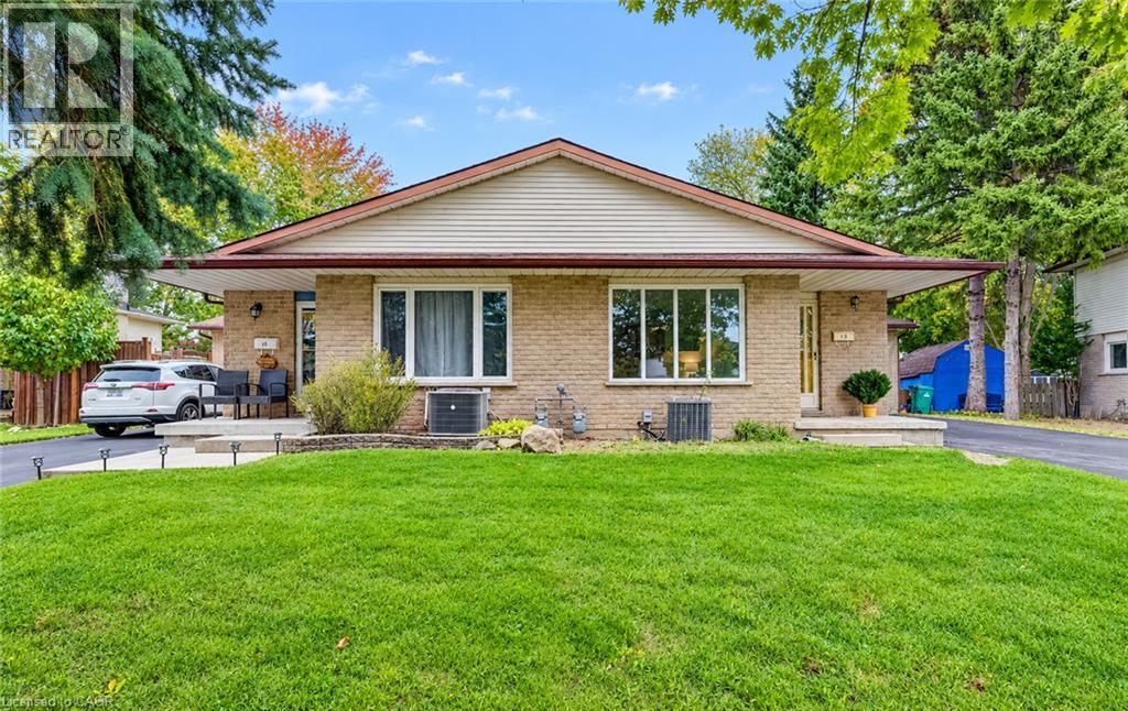 15 Uxbridge Crescent, Kitchener, Ontario  N2E 2S2 - Photo 3 - 40868397