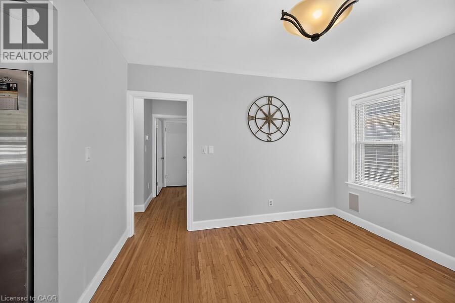202 East 26th Street, Hamilton, Ontario  L8V 3C8 - Photo 16 - 40871392