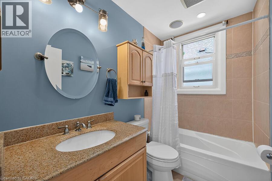 202 East 26th Street, Hamilton, Ontario  L8V 3C8 - Photo 21 - 40871392
