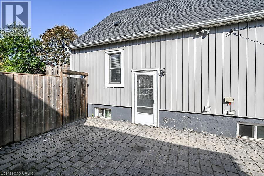 202 East 26th Street, Hamilton, Ontario  L8V 3C8 - Photo 38 - 40871392