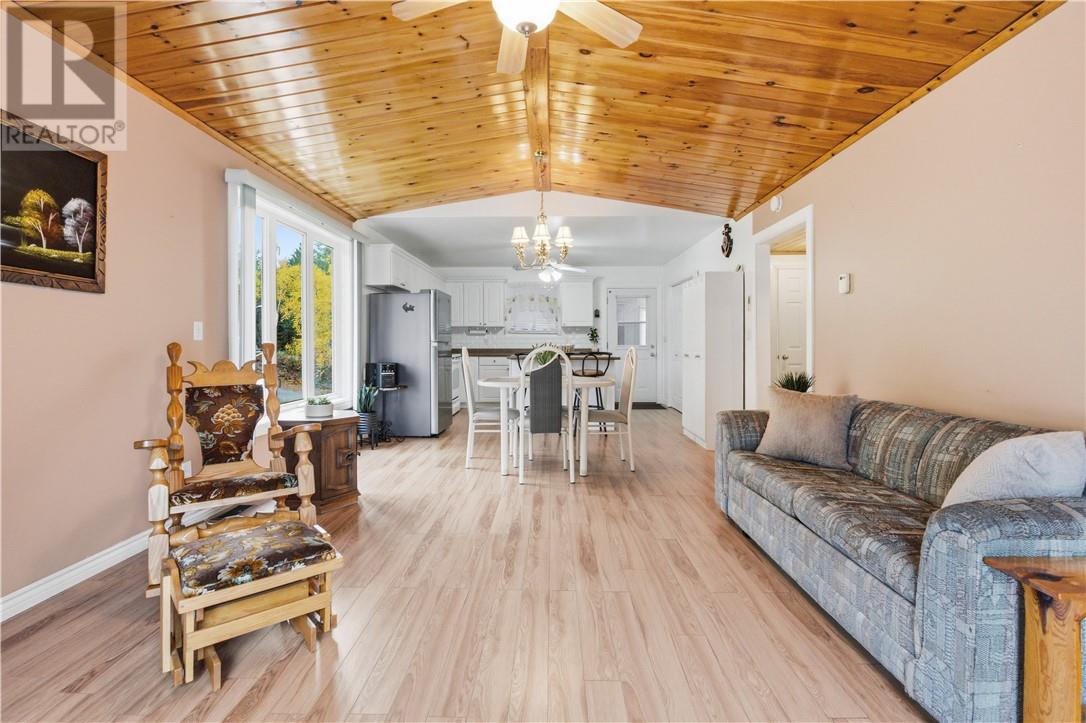 201 & 203 Ashigami Road E, Wahnapitae, Ontario  P0M 3C0 - Photo 11 - 2130940