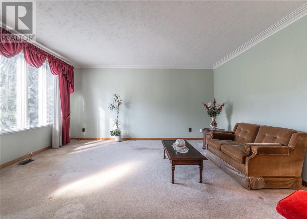 436 Whittaker Street, Greater Sudbury, Ontario  P3C 3Y2 - Photo 2 - 2130914