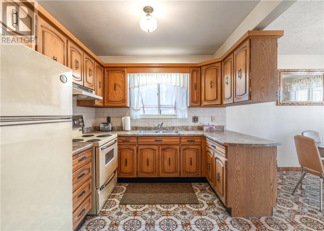 436 Whittaker Street, Greater Sudbury, Ontario  P3C 3Y2 - Photo 6 - 2130914