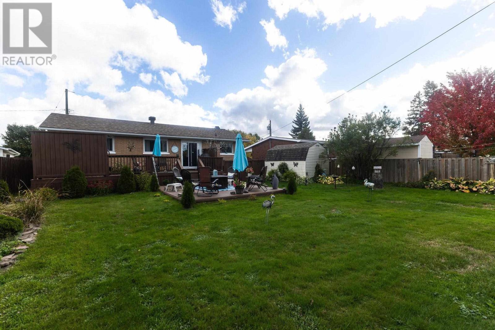 29 Routledge Ave, Sault Ste. Marie, Ontario  P6B 2X8 - Photo 40 - SM262866