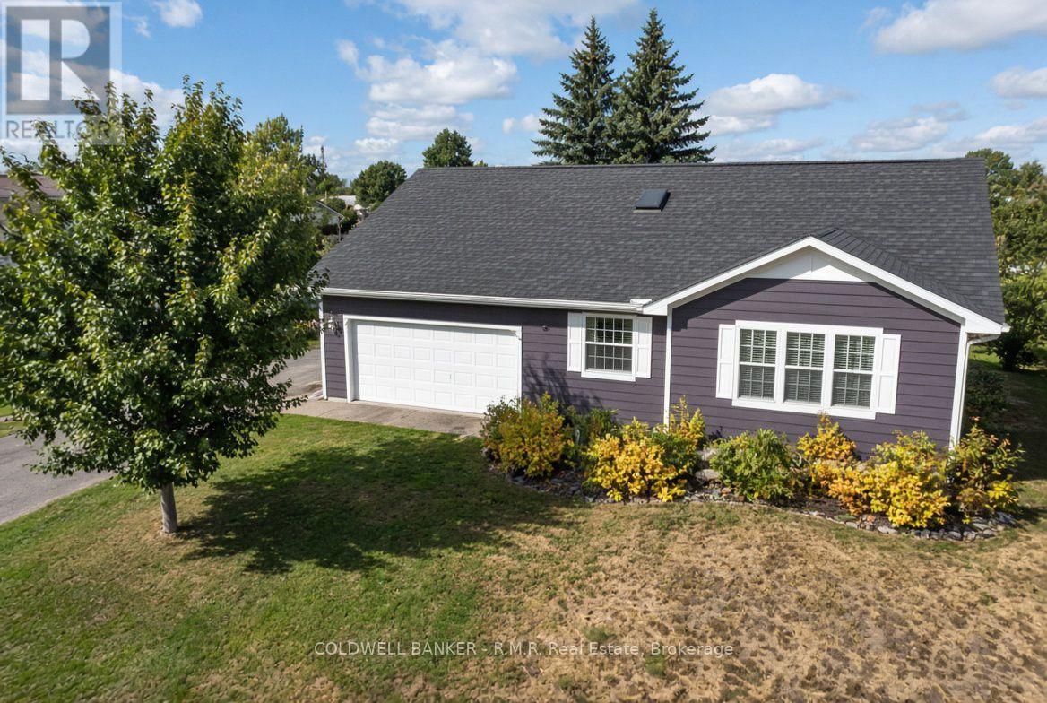 34 HELEN CRESCENT, Kawartha Lakes, Ontario