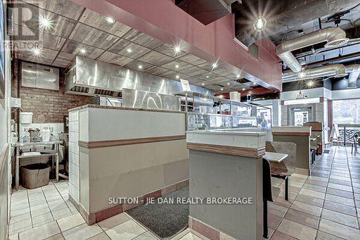 471 Dundas Street, London East, Ontario  N6B 1W1 - Photo 4 - X14079978
