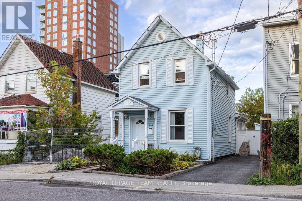 249 HINCHEY AVENUE, Ottawa, Ontario