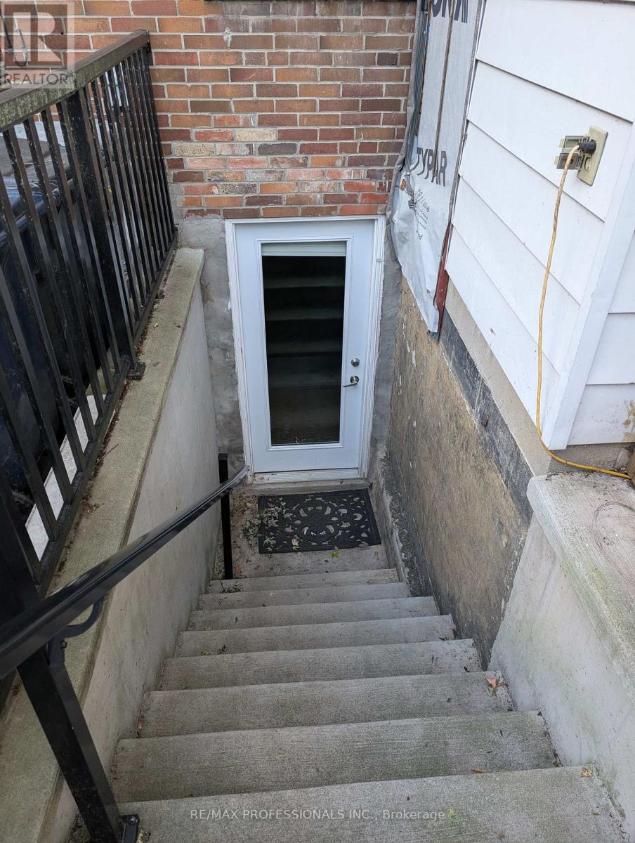 Bsmt - 38 Wheatfield Road, Toronto, Ontario  M8V 2P6 - Photo 2 - W14033946