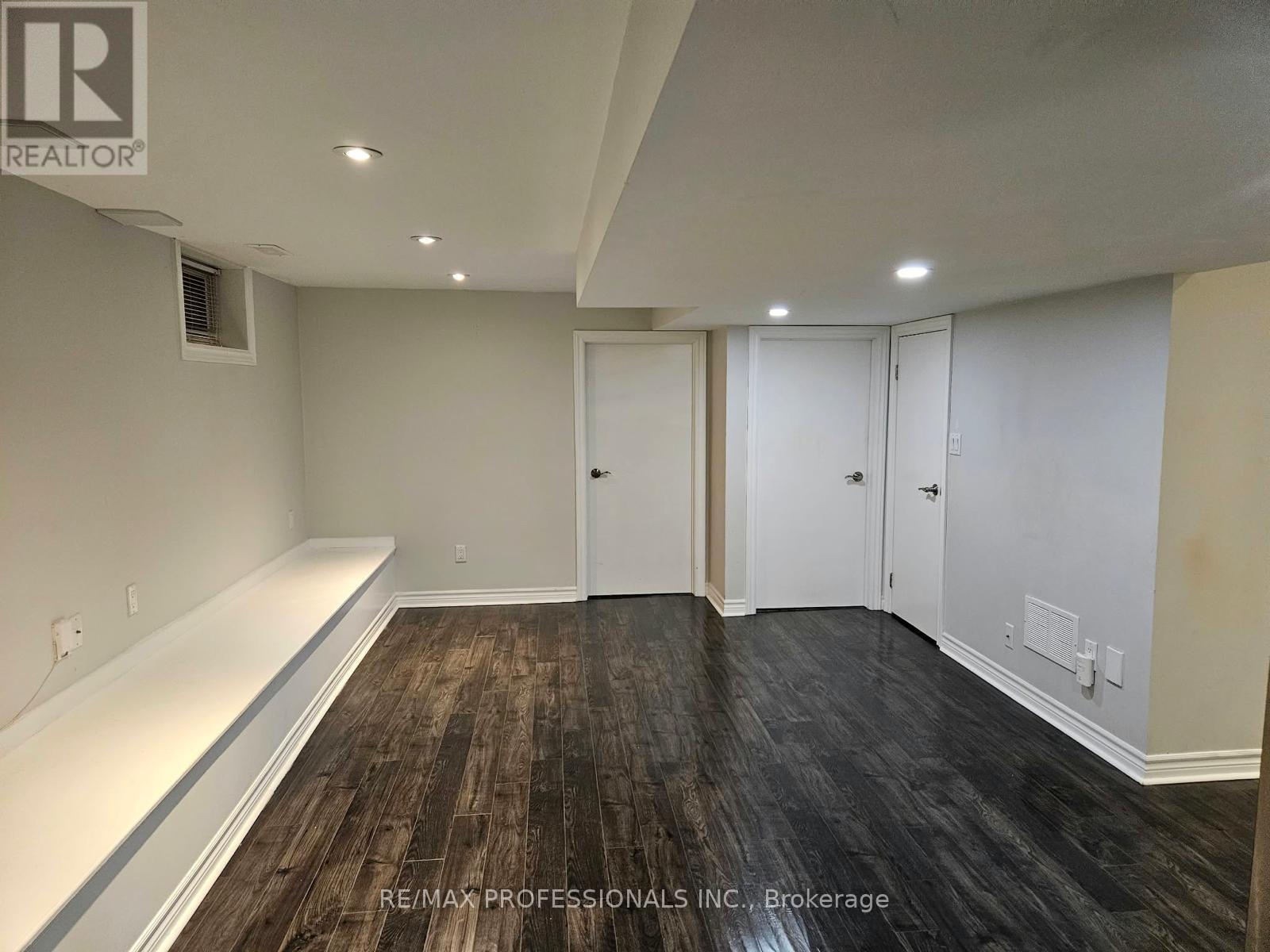 Bsmt - 38 Wheatfield Road, Toronto, Ontario  M8V 2P6 - Photo 9 - W14033946