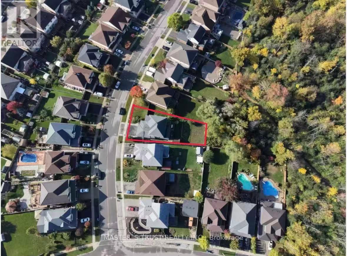 7 Westra Drive, Guelph, Ontario  N1K 1Z7 - Photo 2 - X14079774