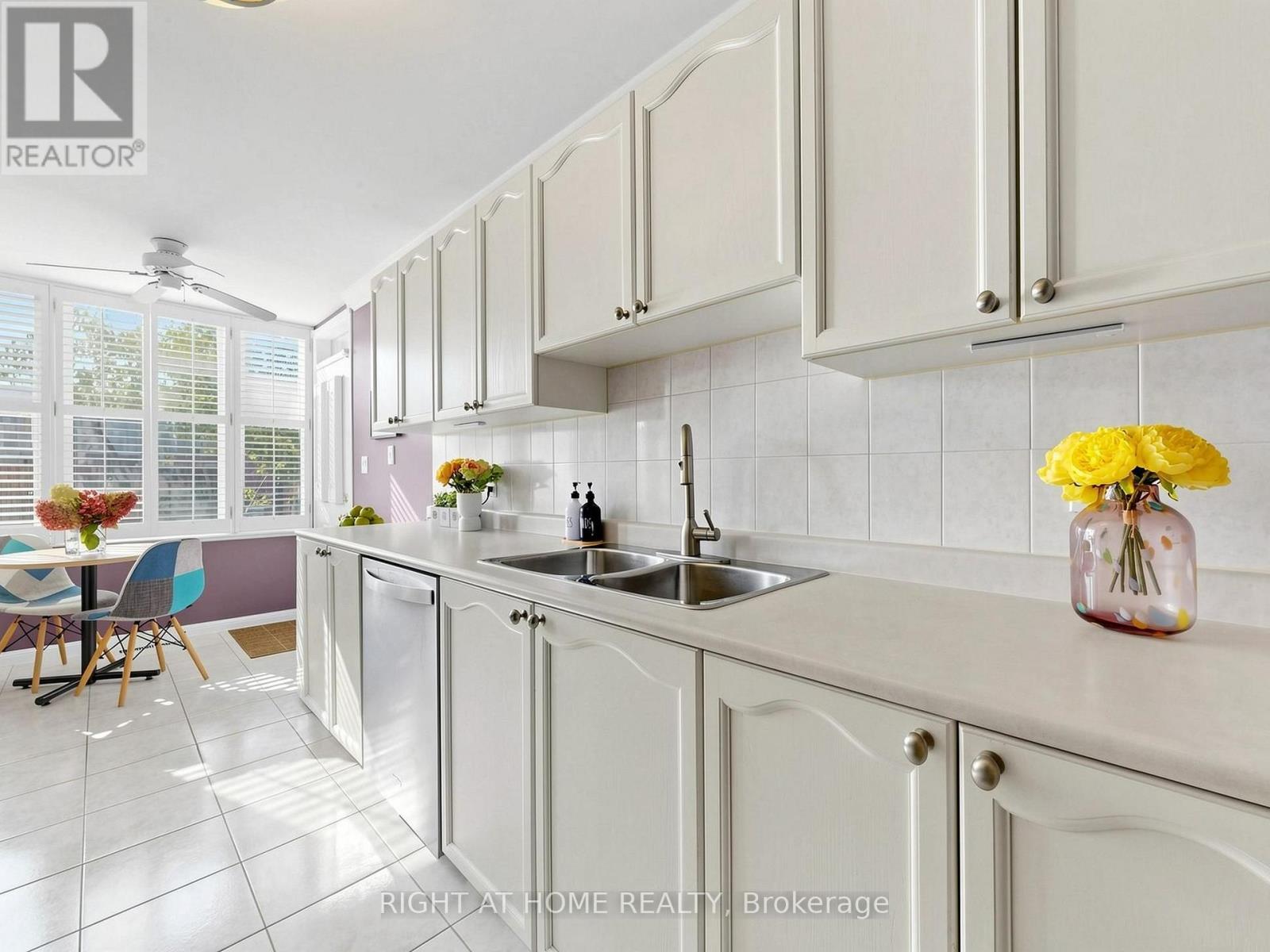 322 Grandview Way, Toronto, Ontario  M2N 6V3 - Photo 18 - C14079898