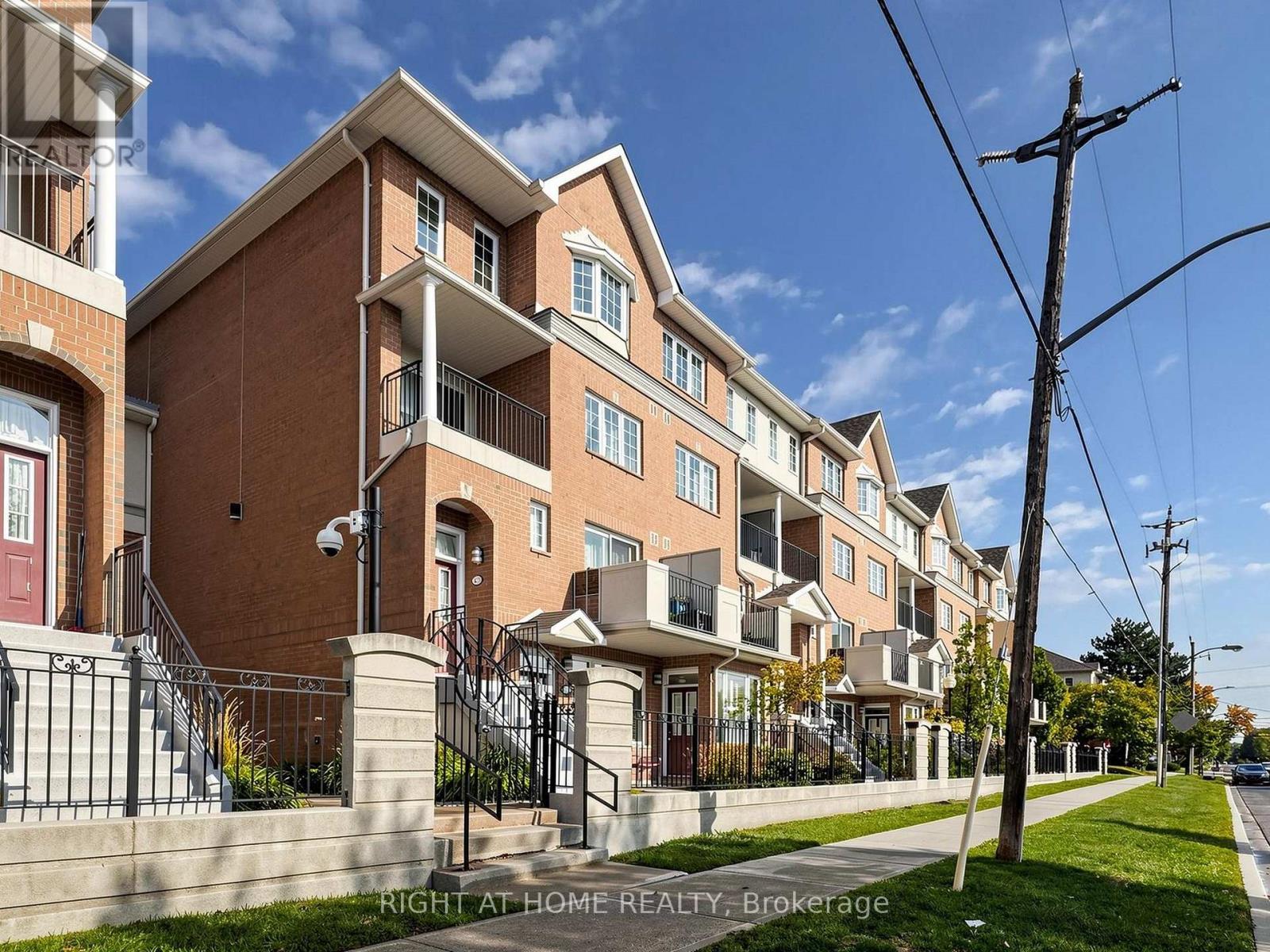 322 Grandview Way, Toronto, Ontario  M2N 6V3 - Photo 4 - C14079898