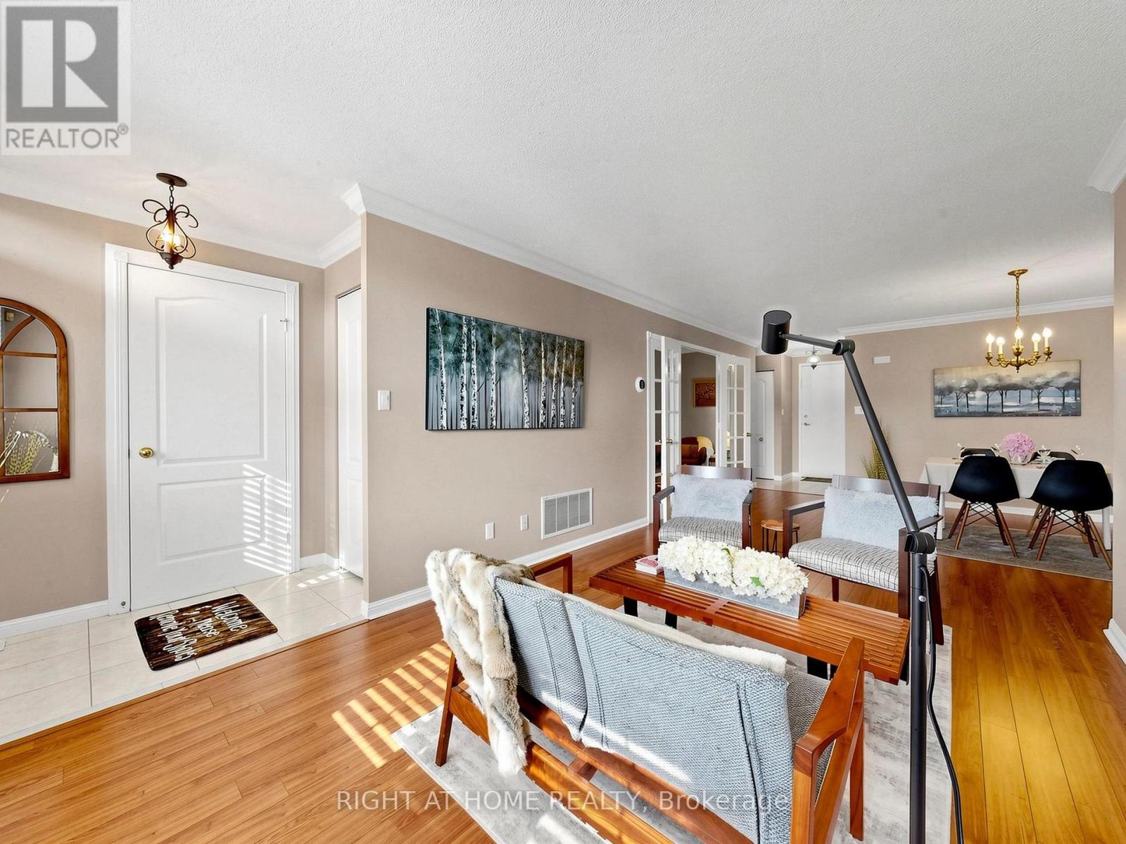 322 Grandview Way, Toronto, Ontario  M2N 6V3 - Photo 8 - C14079898