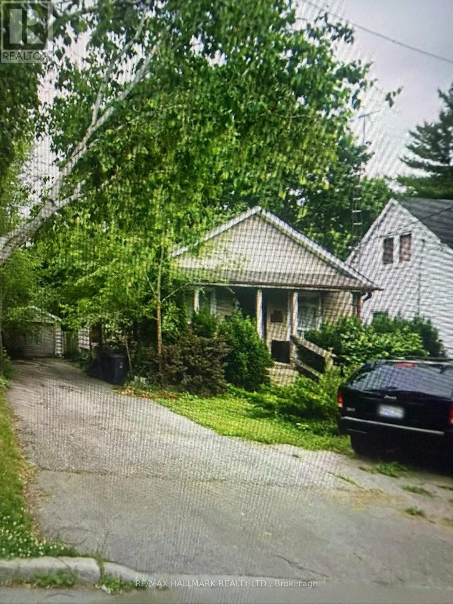 375 HOUNSLOW AVENUE, Toronto, Ontario
