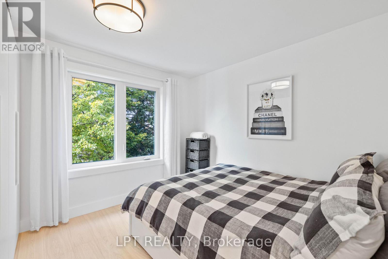 55 Laurel Avenue, Toronto, Ontario  M9B 4T1 - Photo 19 - E14079912