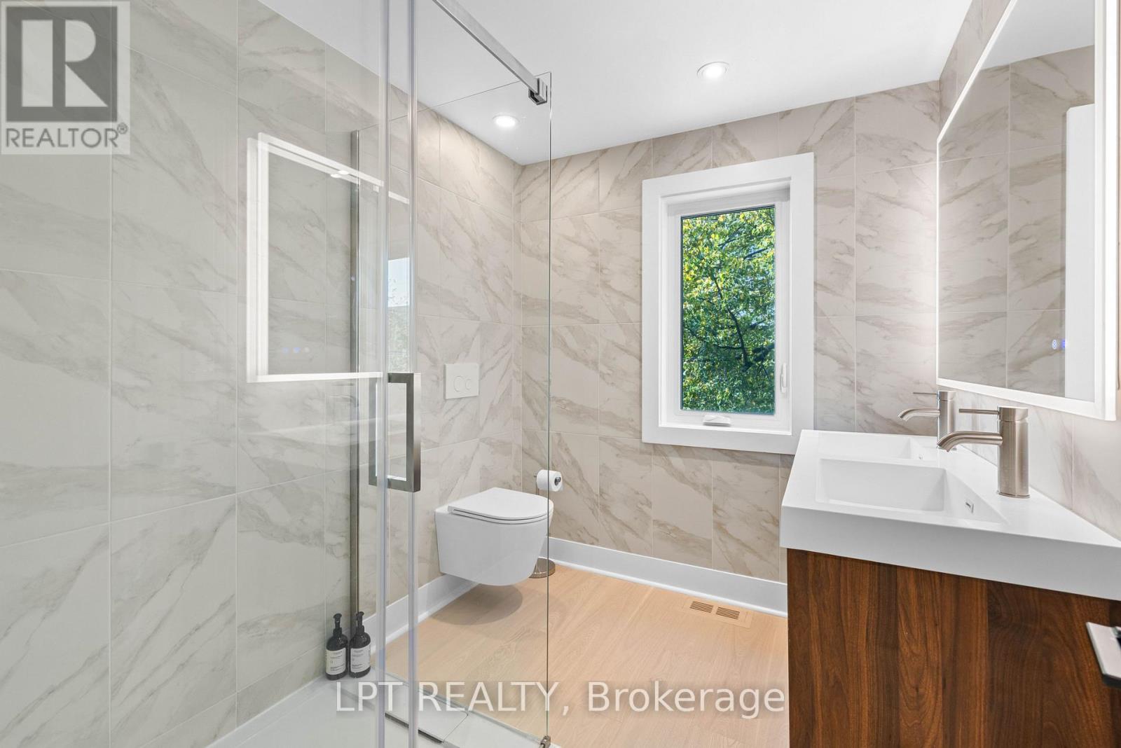 55 Laurel Avenue, Toronto, Ontario  M9B 4T1 - Photo 21 - E14079912