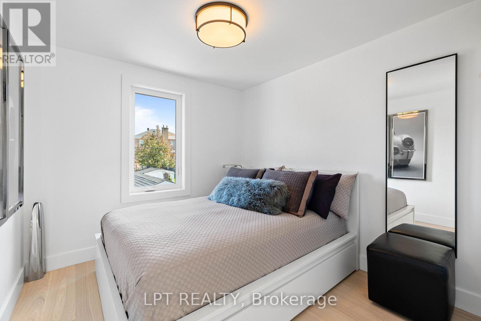 55 Laurel Avenue, Toronto, Ontario  M9B 4T1 - Photo 24 - E14079912