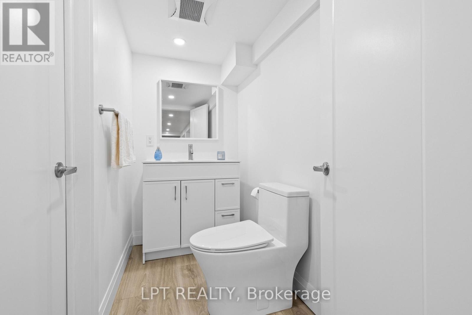 55 Laurel Avenue, Toronto, Ontario  M9B 4T1 - Photo 34 - E14079912