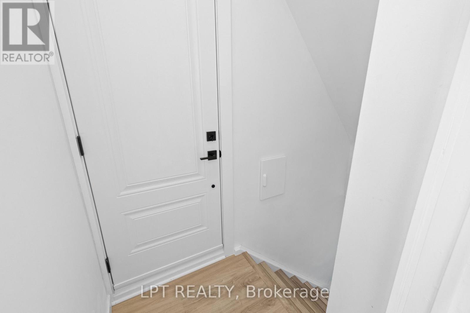 55 Laurel Avenue, Toronto, Ontario  M9B 4T1 - Photo 36 - E14079912