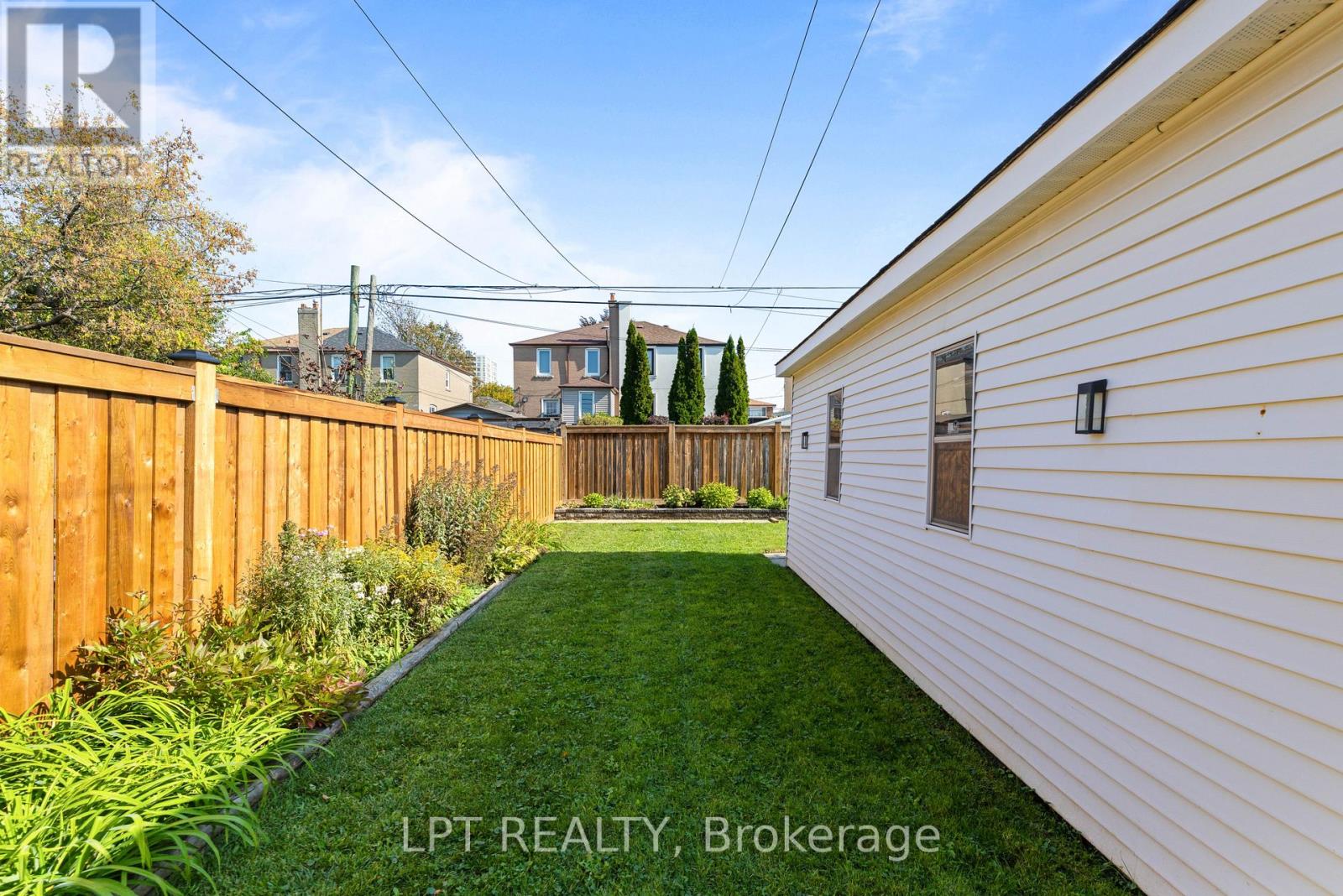 55 Laurel Avenue, Toronto, Ontario  M9B 4T1 - Photo 39 - E14079912
