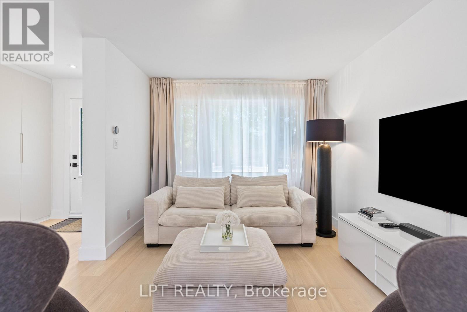 55 Laurel Avenue, Toronto, Ontario  M9B 4T1 - Photo 6 - E14079912