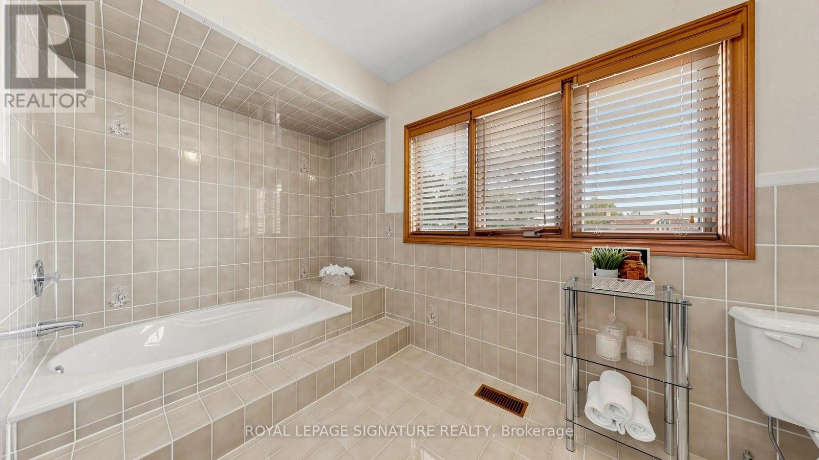 8 Royal Garden Boulevard, Vaughan, Ontario L4L 7C3 - Photo 24 - N14079948