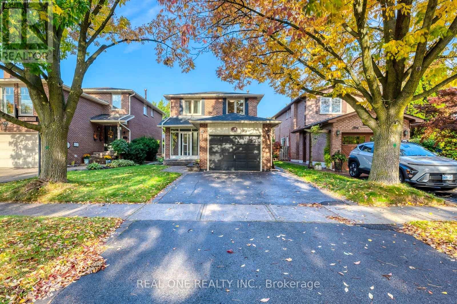 403 Parkridge Crescent, Oakville, Ontario  L6M 1A9 - Photo 2 - W14079954