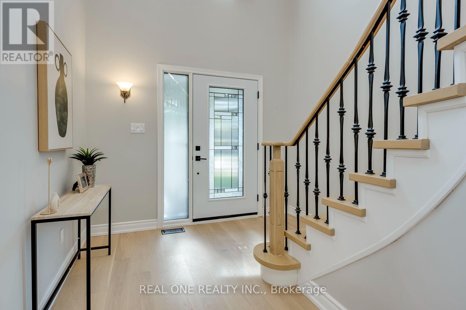 403 Parkridge Crescent, Oakville, Ontario  L6M 1A9 - Photo 7 - W14079954