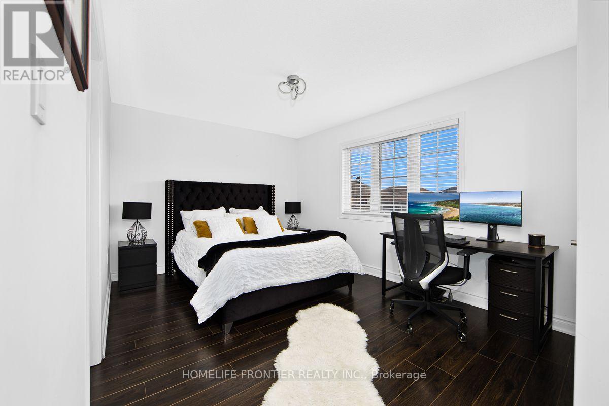 18 Hopkins Crescent, Bradford West Gwillimbury, Ontario  L3Z 0R6 - Photo 22 - N14034290
