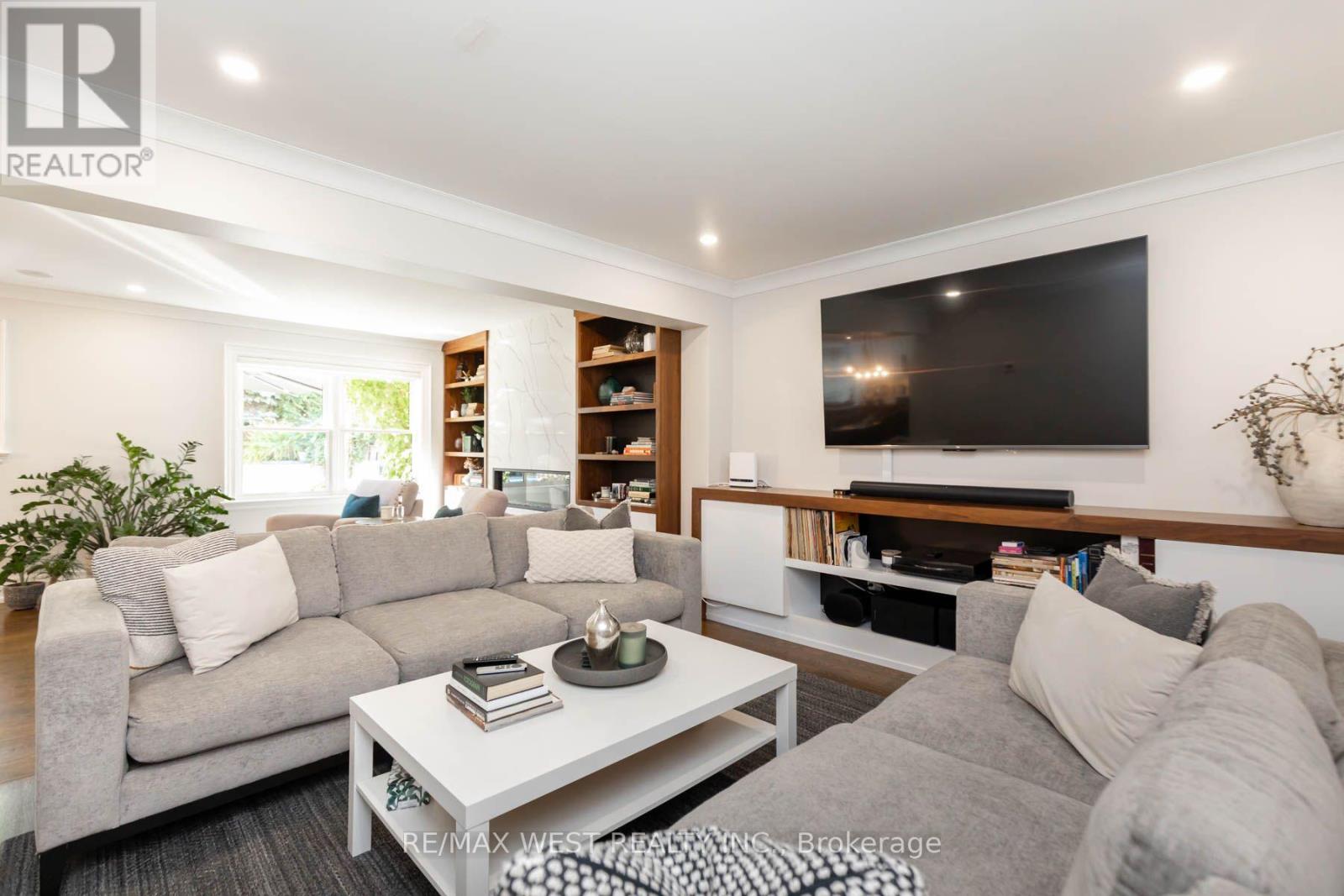 49 Winterton Drive, Toronto, Ontario  M9B 3G8 - Photo 11 - W14034596
