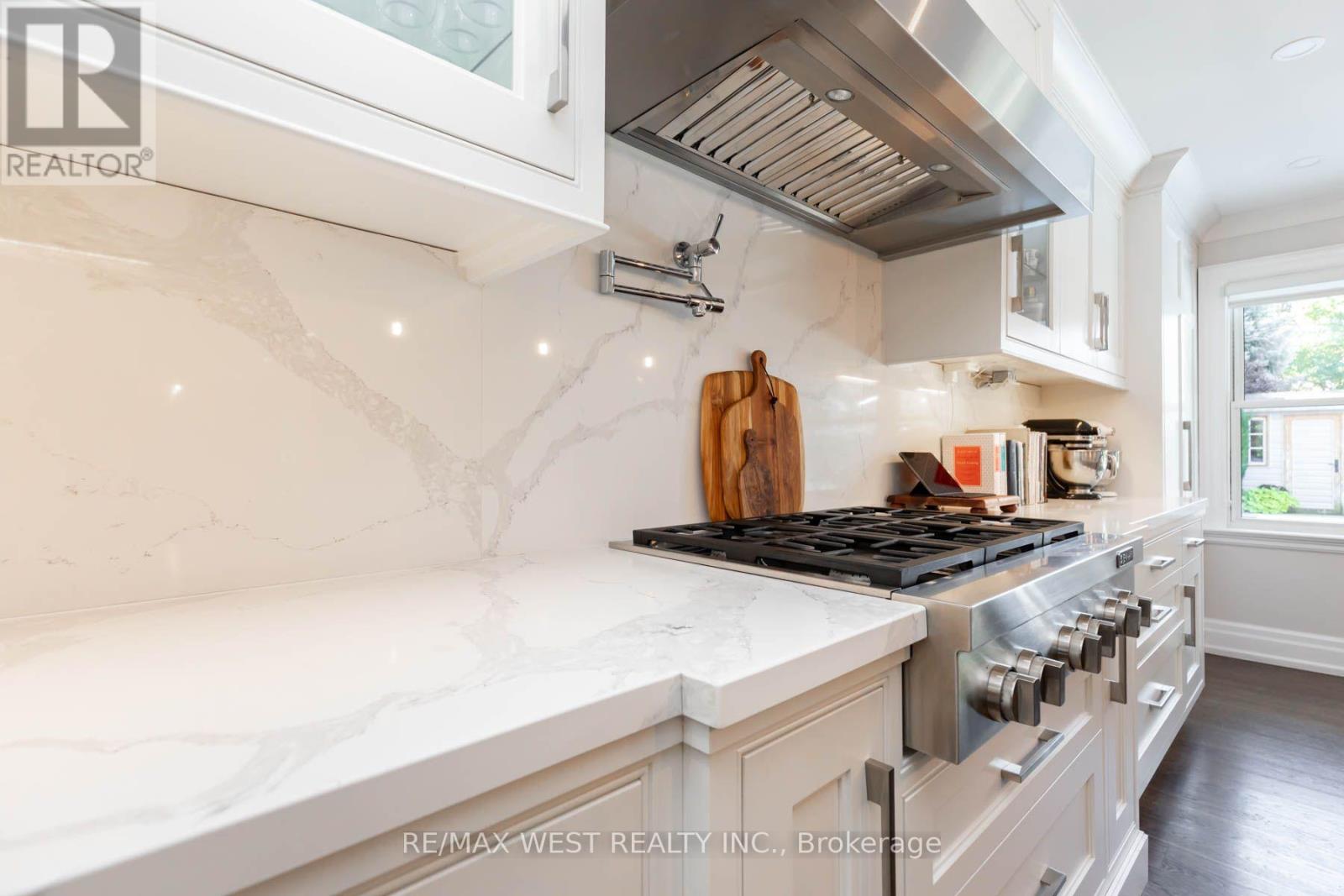49 Winterton Drive, Toronto, Ontario  M9B 3G8 - Photo 18 - W14034596