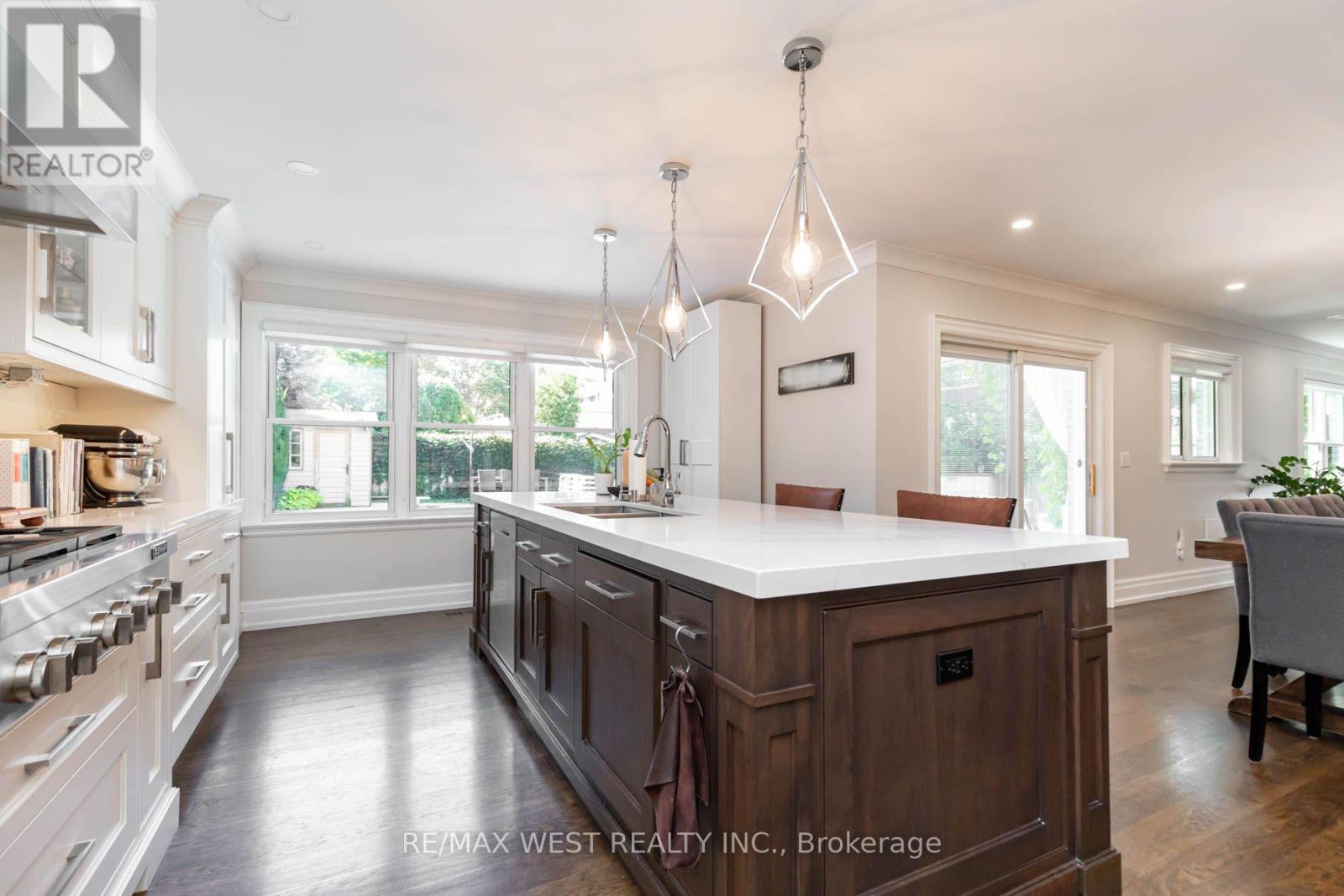 49 Winterton Drive, Toronto, Ontario  M9B 3G8 - Photo 17 - W14034596