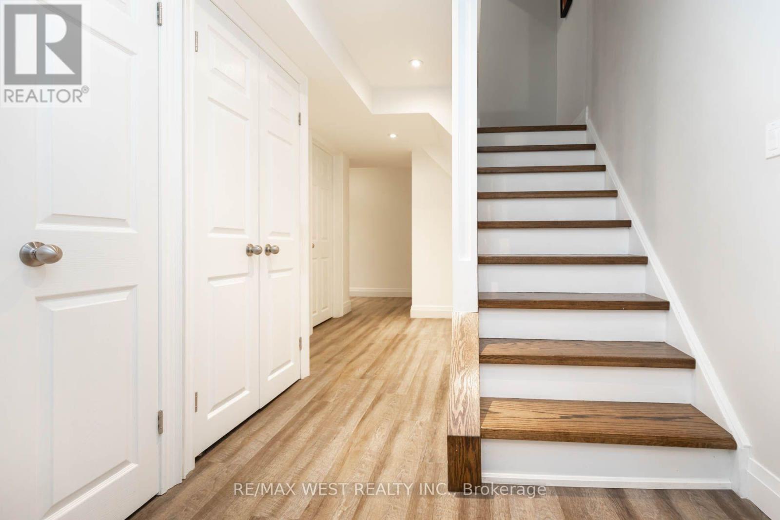 49 Winterton Drive, Toronto, Ontario  M9B 3G8 - Photo 34 - W14034596
