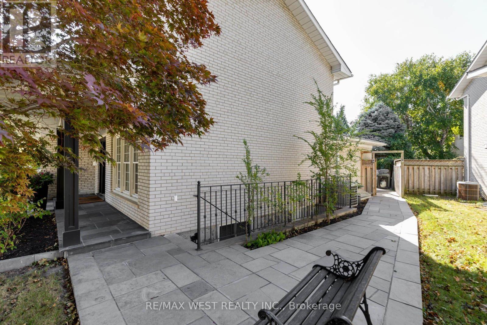 49 Winterton Drive, Toronto, Ontario  M9B 3G8 - Photo 47 - W14034596