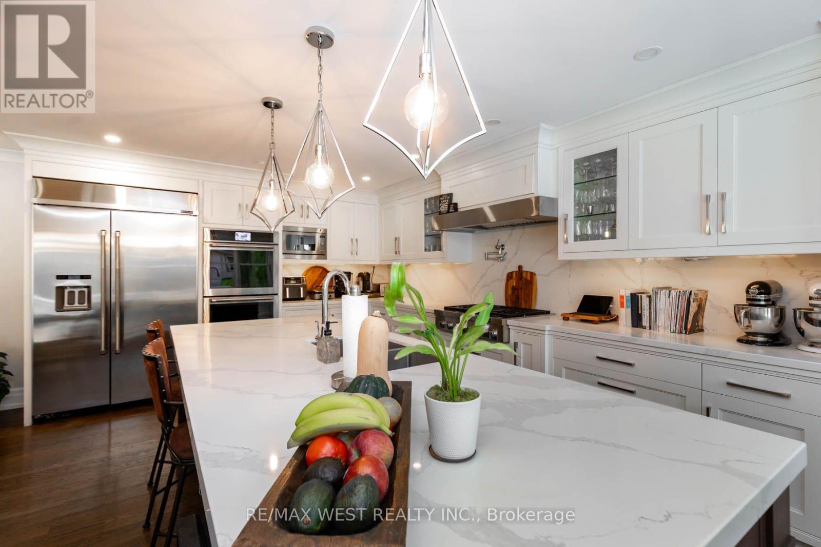 49 Winterton Drive, Toronto, Ontario  M9B 3G8 - Photo 20 - W14034596