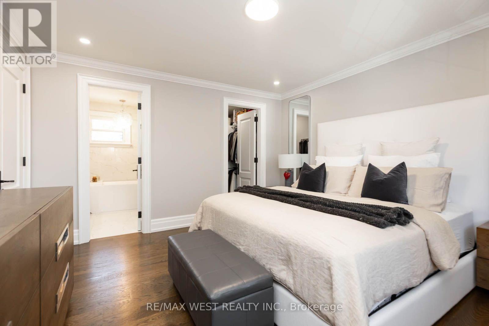 49 Winterton Drive, Toronto, Ontario  M9B 3G8 - Photo 24 - W14034596