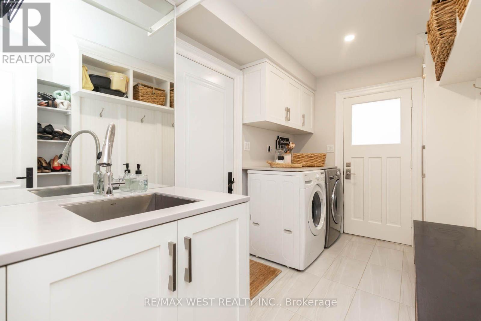 49 Winterton Drive, Toronto, Ontario  M9B 3G8 - Photo 33 - W14034596