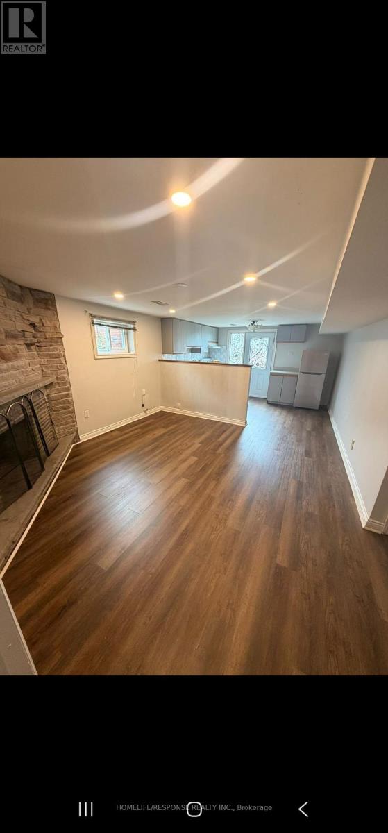 9 Songwood Drive, Toronto, Ontario  M9M 1X4 - Photo 16 - W14020216