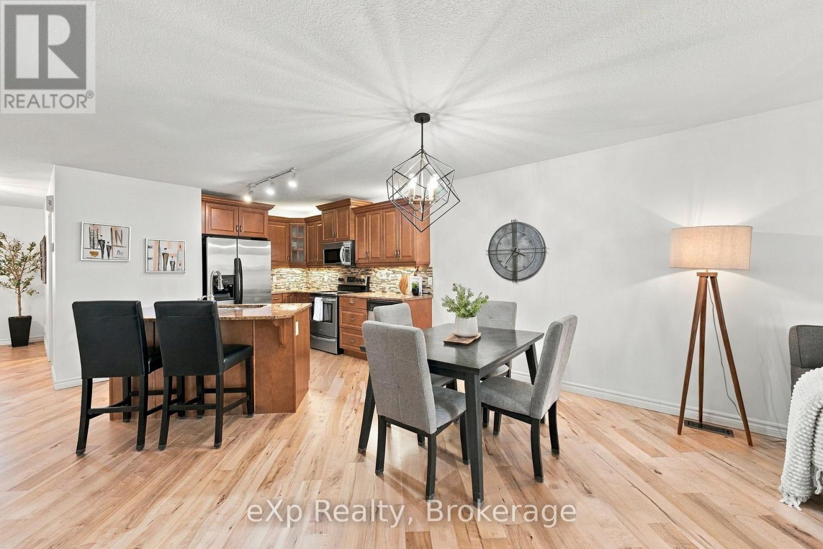 358 Dufferin Street, Stratford, Ontario  N5A 8B3 - Photo 13 - X14080072