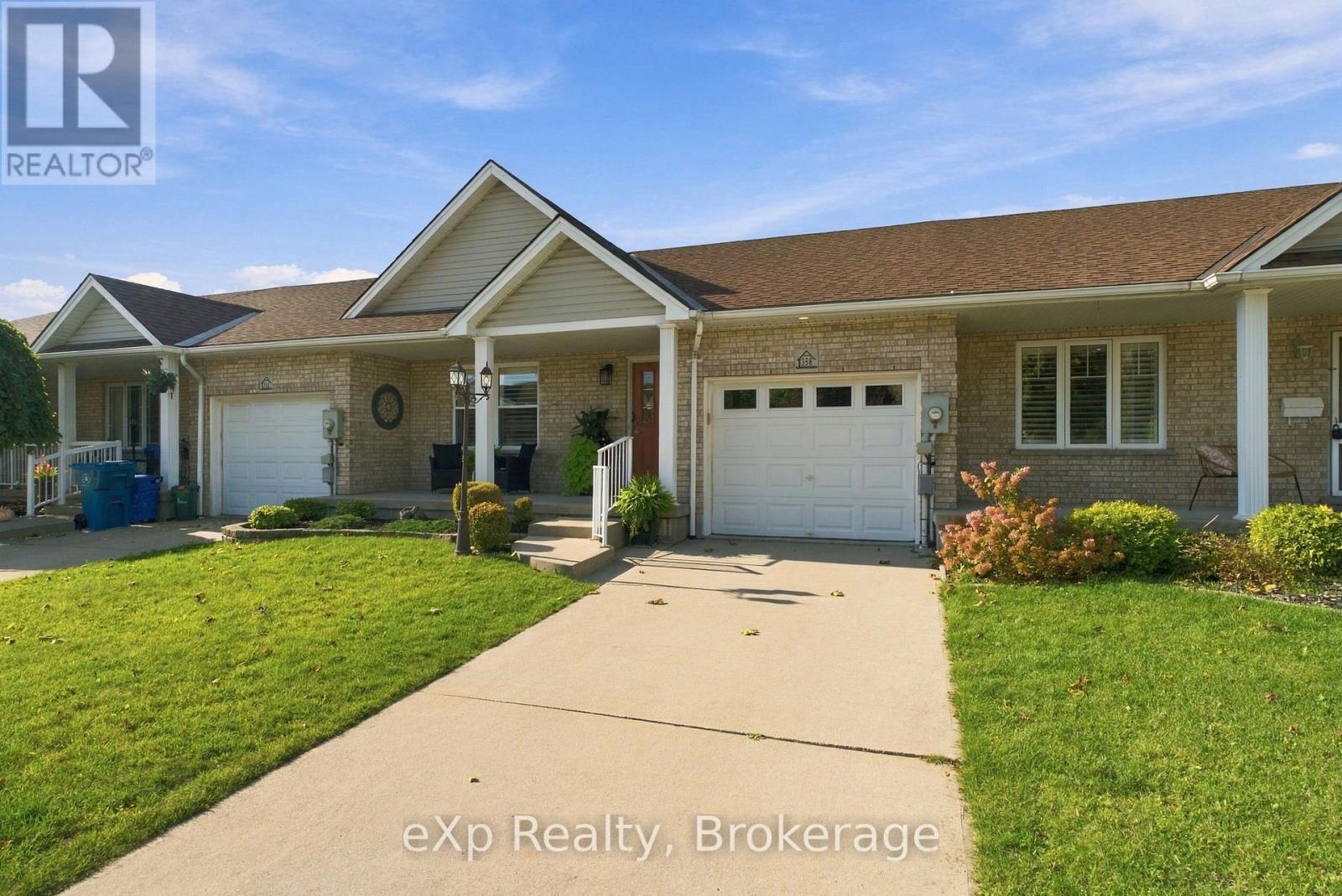 358 Dufferin Street, Stratford, Ontario  N5A 8B3 - Photo 2 - X14080072