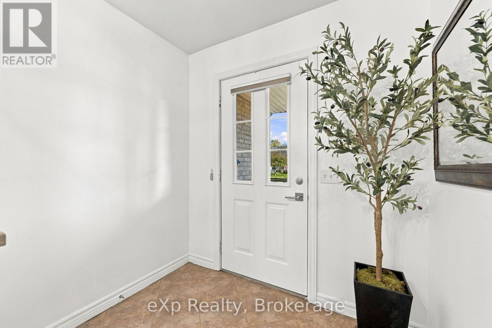 358 Dufferin Street, Stratford, Ontario  N5A 8B3 - Photo 4 - X14080072