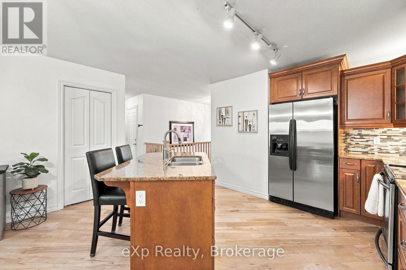 358 Dufferin Street, Stratford, Ontario  N5A 8B3 - Photo 9 - X14080072