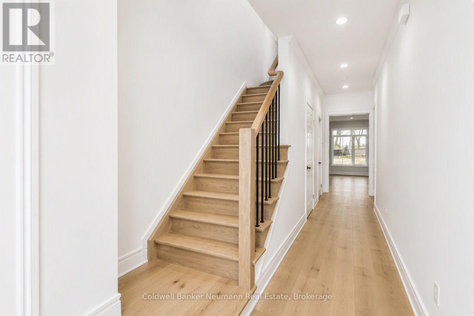 636 Anton Crescent, Kitchener, Ontario  N2R 0T8 - Photo 5 - X14080084