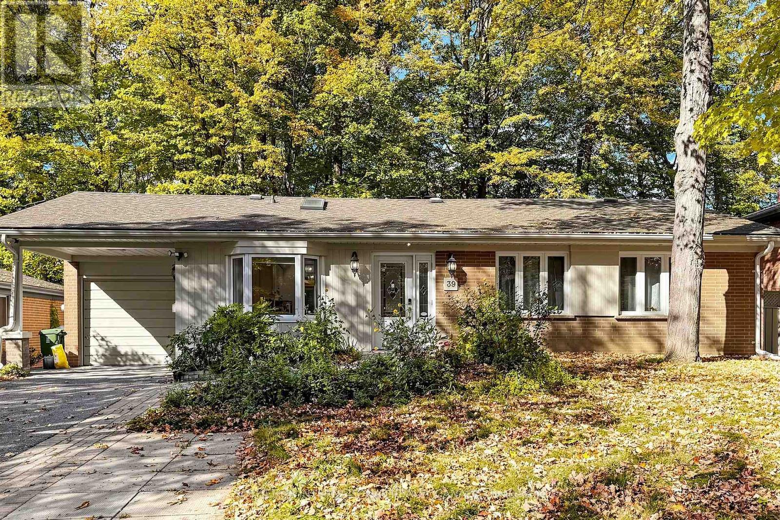 39 Sagebrush Lane, Toronto, Ontario  M3A 1X4 - Photo 2 - C14080098