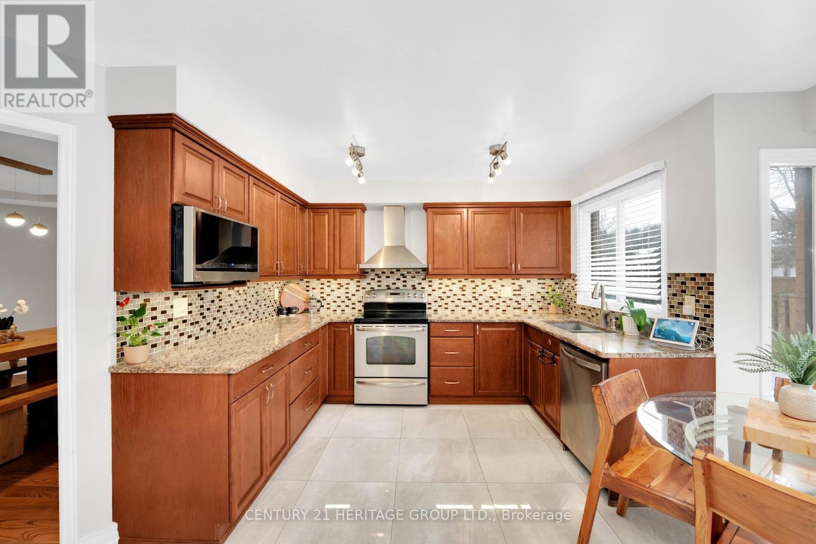 514 Keith Avenue, Newmarket, Ontario  L3X 1V4 - Photo 12 - N14080000