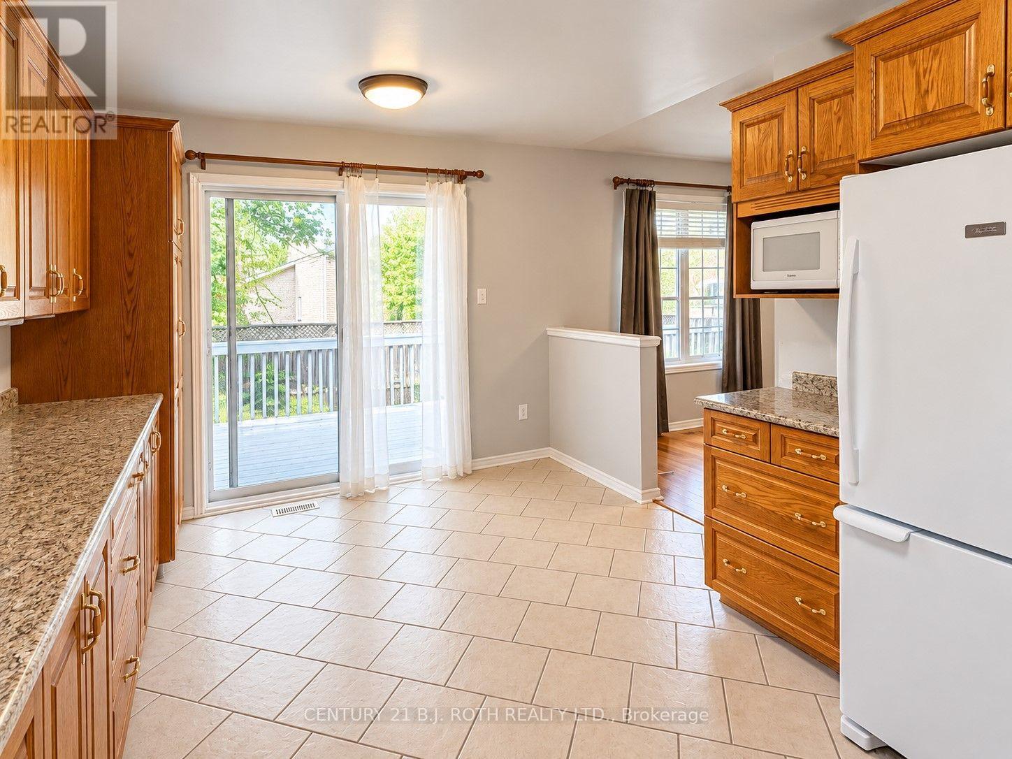 872 Dominion Avenue, Midland, Ontario  L4R 5K8 - Photo 4 - S14080010