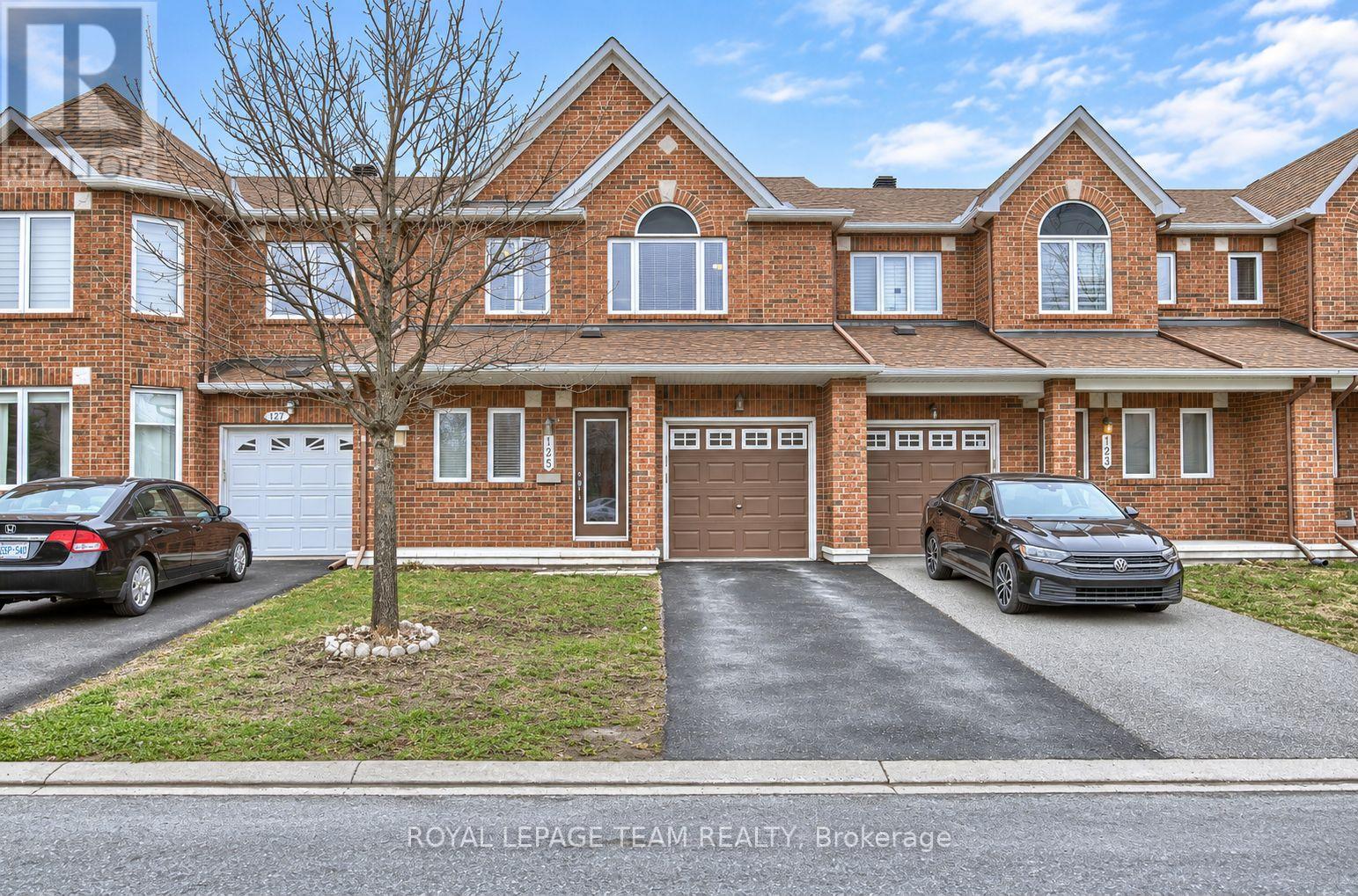 125 Dunforest Terrace, Ottawa, Ontario