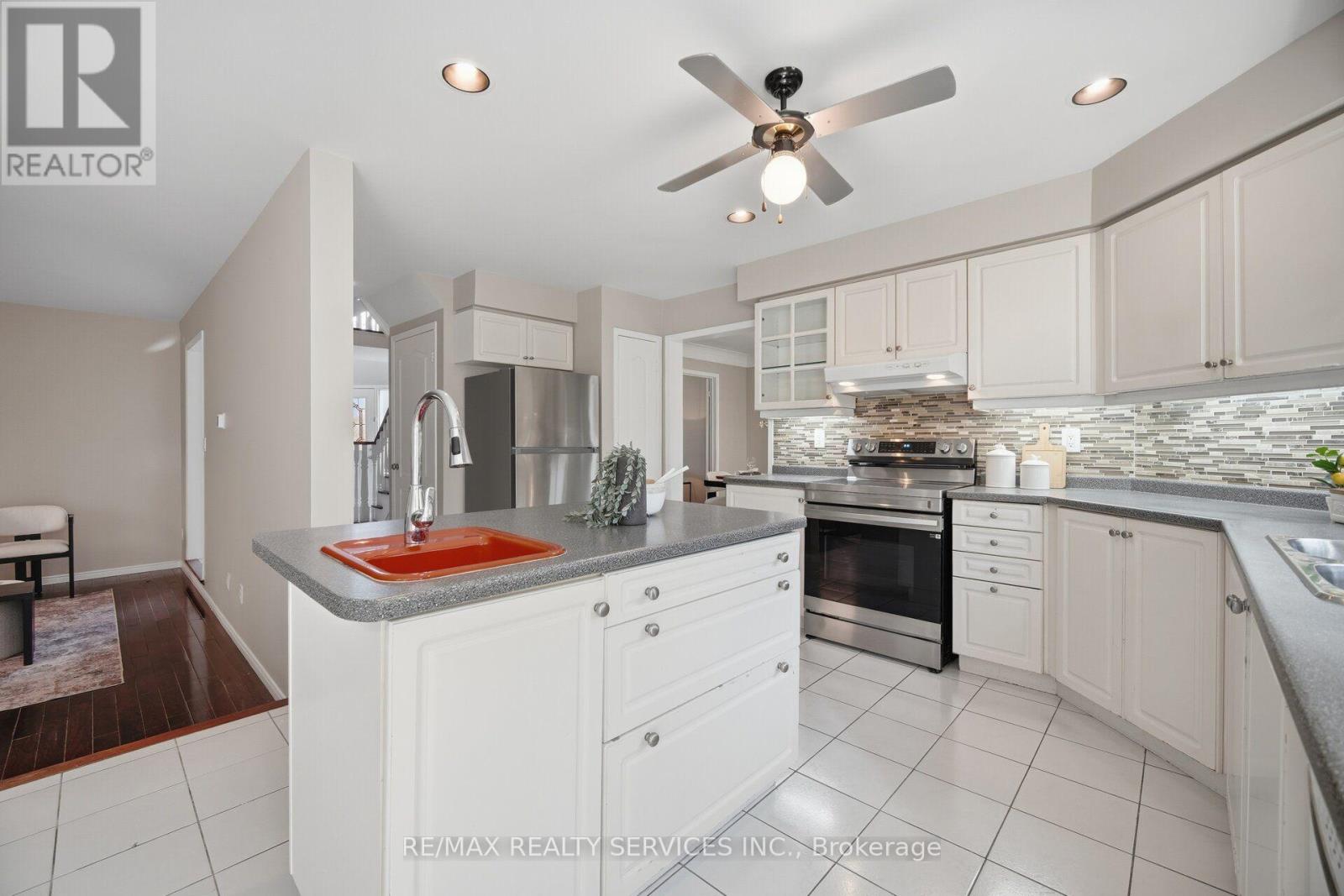 8 Gardenia Way, Caledon, Ontario  L7C 1B2 - Photo 19 - W14080042